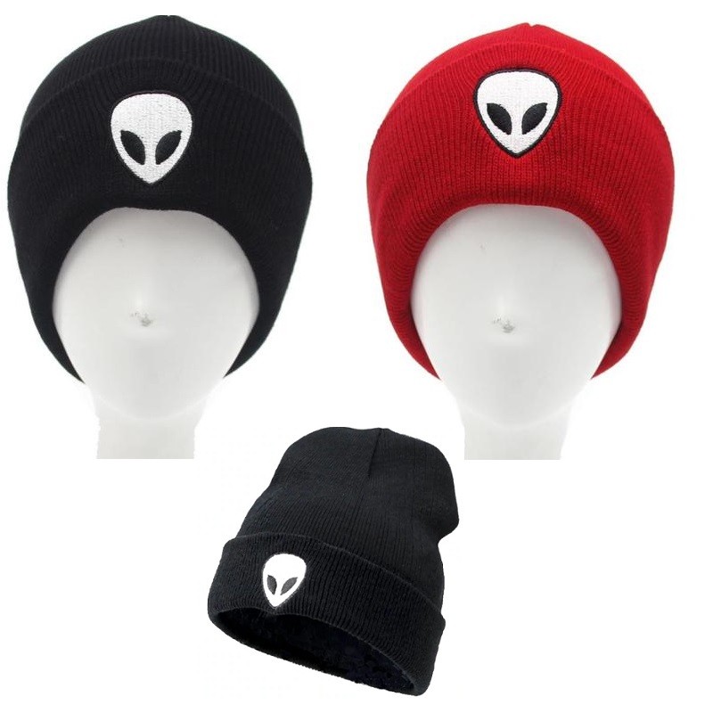 knitted beanie alien black red