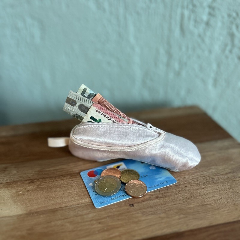 balletschoen portemonnee tasje make-up speldjestas Sansha rose satijn balletgeschenk balletcadeau