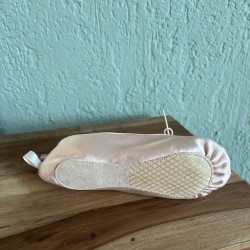 plumier demi-pointe satin rose danseuse idée cadeau ballerine