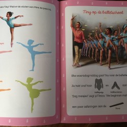 Tiny gaat op ballet stickerboek vakantiebezigheid ballet geschenk ballerina cadeau idee verjaardag 978-9030373490